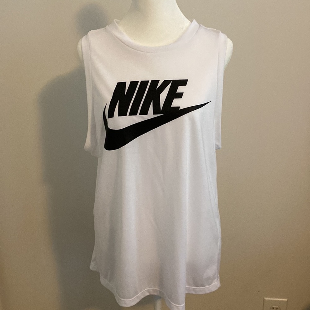 Nike - Size L - White Workout Tank